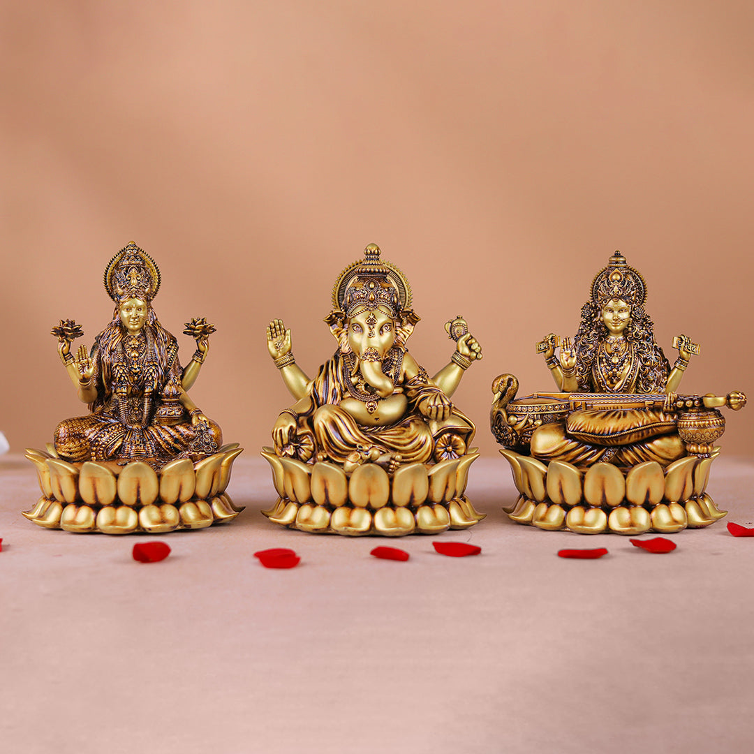 Mahalakshmi Ganapati Saraswati Murti (lotus)