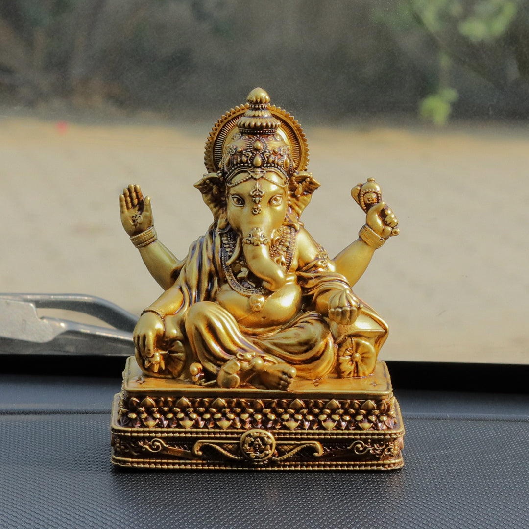 Vinayaka Car Dashboard